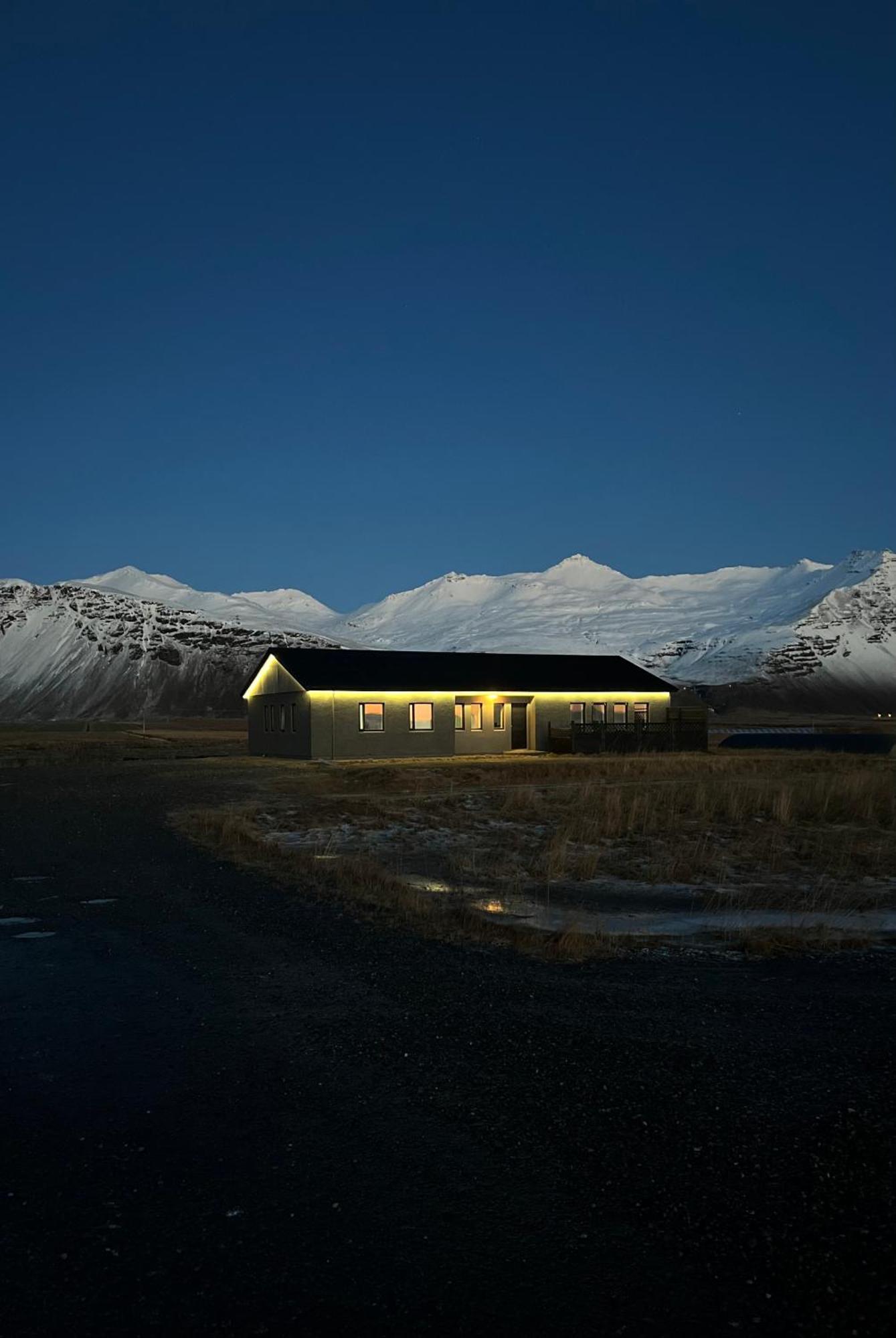 The Greyhouse "Small Apartment" Höfn Exteriör bild